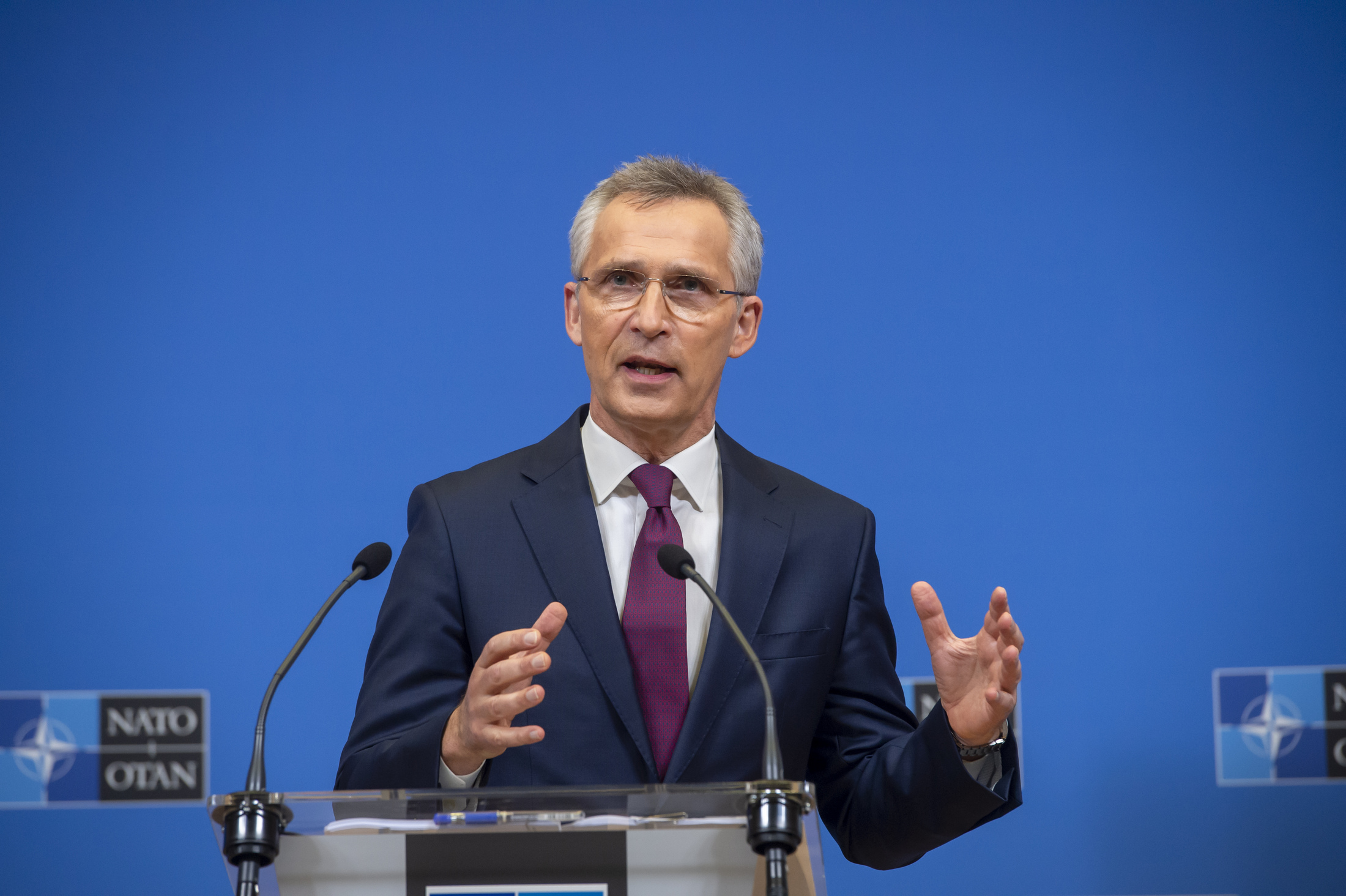 NATO promite să apere România