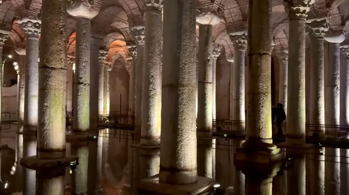 Palatul scufundat de sub Istanbul. Secretele neștiute din Cisterna Basilica
