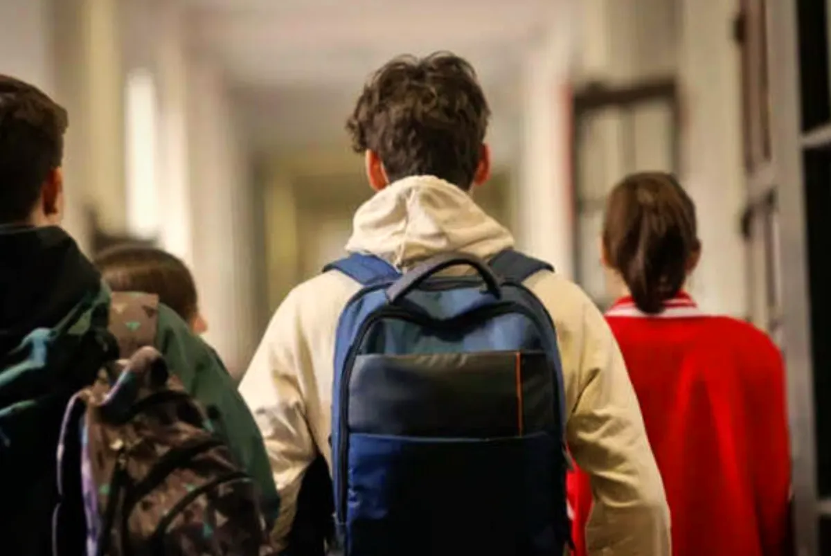 Manualele noi pentru clasa a IX-a, aprobate pentru 63 de discipline. La alte nouă sunt contestații