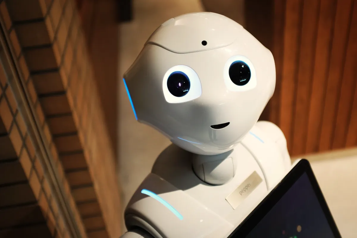 Un robot agresor? Cazul șocant din Germania cu o adolescentă de 16 ani